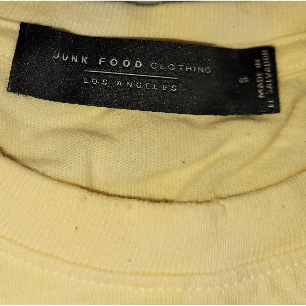 Junk Food Clothing ~ The Incredible Hulk Graphic Desert Sun T-Shirt - Picture 3 of 4